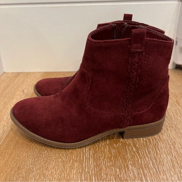 Size 13 booties - Picture 2 of 3